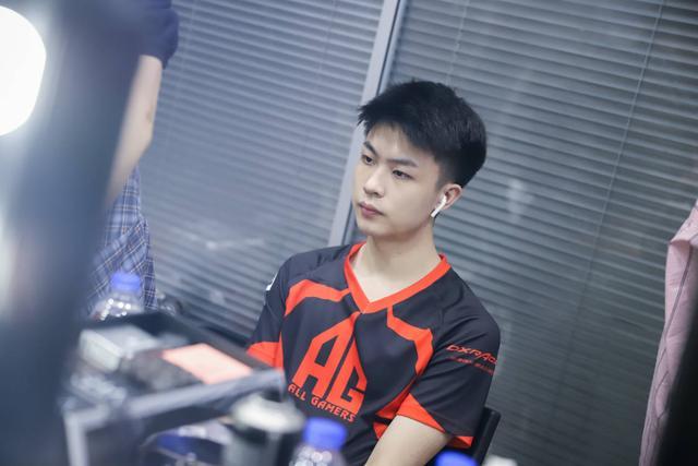 的控制守